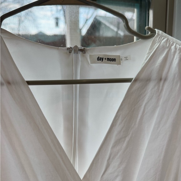 White Puff Sleeve Romper - Picture 3 of 3